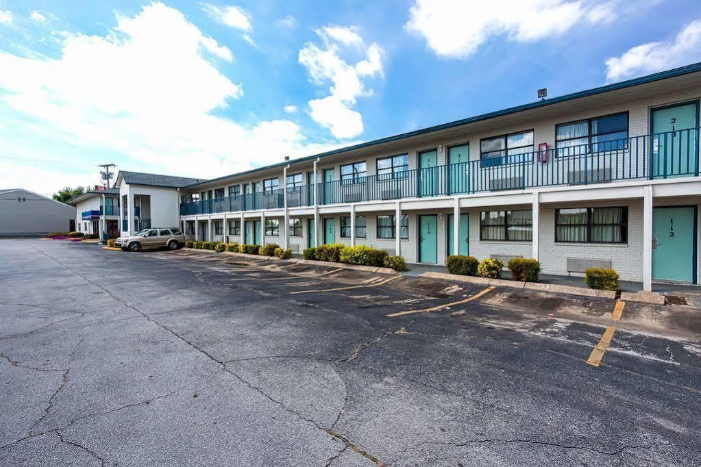 Motel 6 Chattanooga East Exterior foto